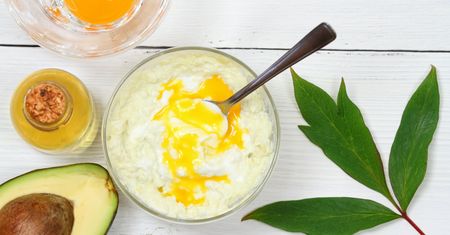 Najlepsze maseczki z owoców. Kosztują grosze, usuwają wągry i zmarszczki