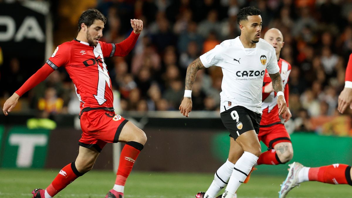 PAP/EPA / Na zdjęciu: mecz Valencia CF - Rayo Vallecano