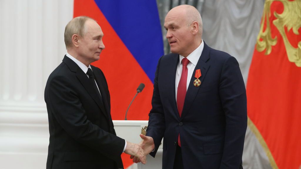 Getty Images / Contributor / Na zdjęciu: Władimir Putin i Andriej Fiłatow