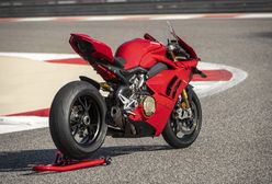 Ducati przygotowało zestaw dodatków dla Panigale V4 S, które czynią z niego maszynę na tor