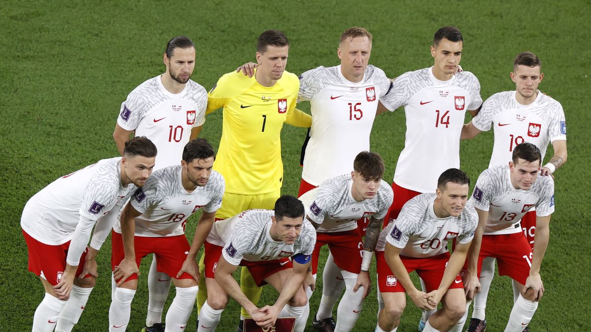 Zdjęcie okładkowe artykułu: PAP/EPA / Rungroj Yongrit / Na zdjęciu: piłkarze reprezentacji Polski