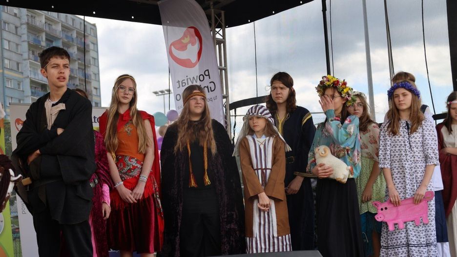 Królewska Majówka Dwunastki pełna atrakcji. Była nawet loteria fantowa!