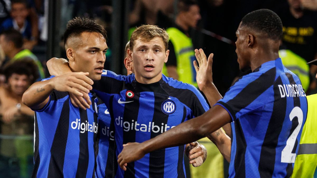 PAP/EPA / FABIO FRUSTACI / Na zdjęciu: piłkarze Interu Mediolan