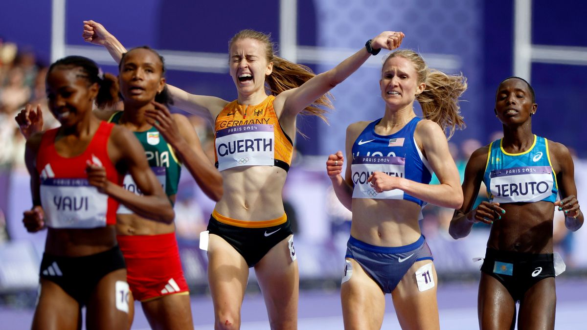 Getty Images / FRANCK ROBICHON / Na zdjęciu: Olivia Guerth unosząca ręce w geście triumfu