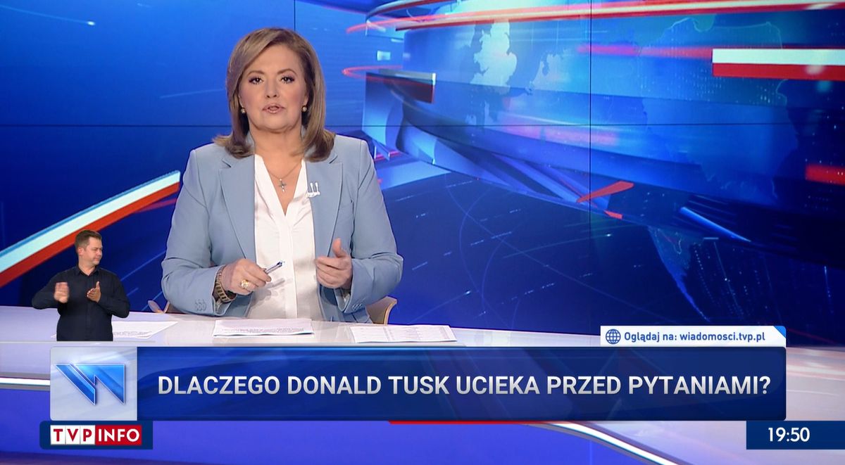 wiadomości, tvp, wybory 2023, wybory parlamentarne 2023 Pasek nie na czasie. Kuriozalny materiał Wiadomości o Tusku