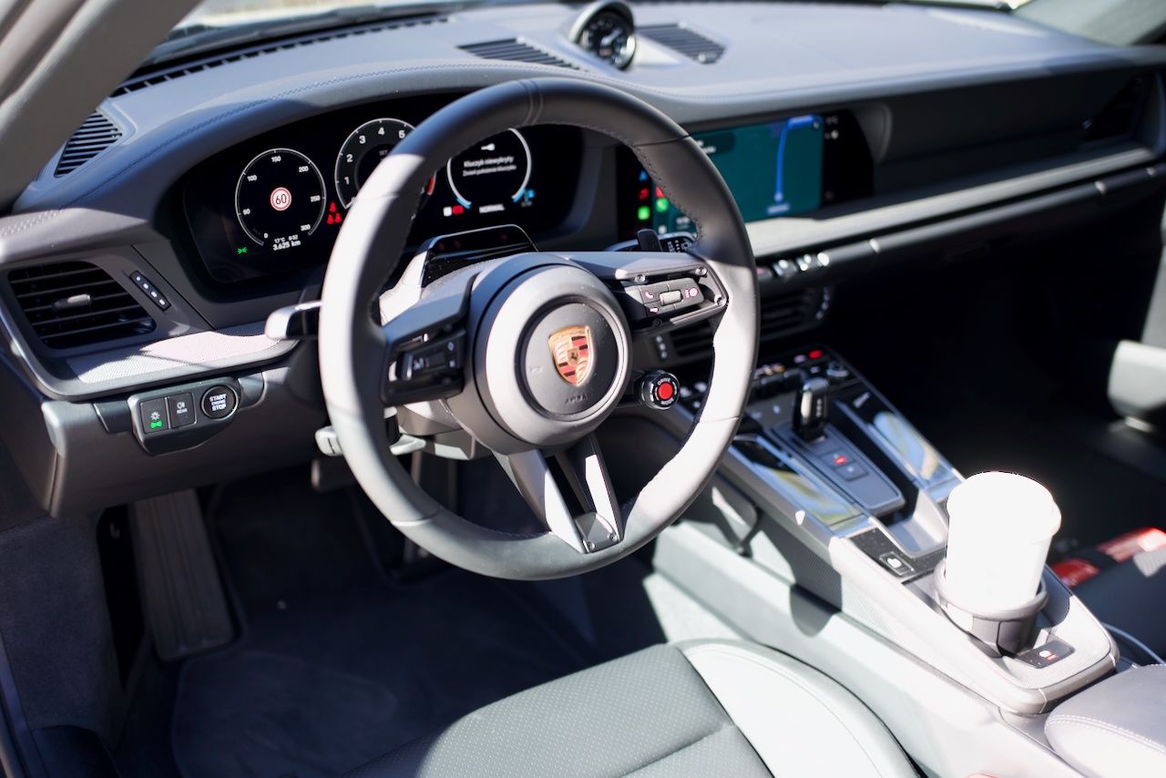Porsche 911 Carrera