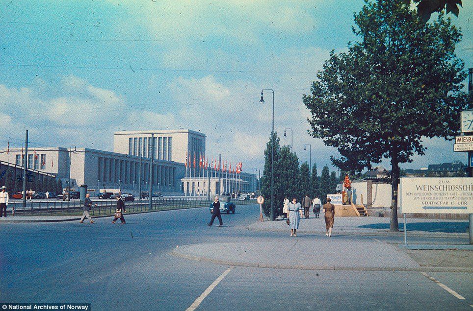 Pogodna, kolorowa wiosna 1937 roku w Berlinie. Ulice pełne swastyk, żołnierzy i... spokoju 17
