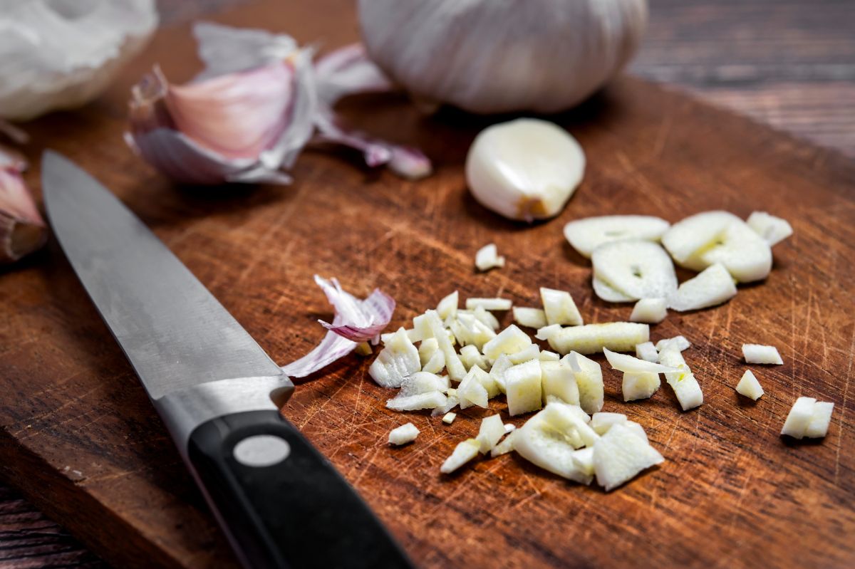 Garlic is a medicinal plant.