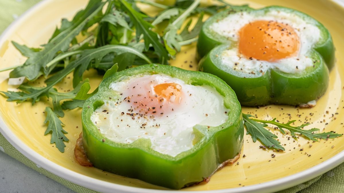 Jajko sadzone w papryce