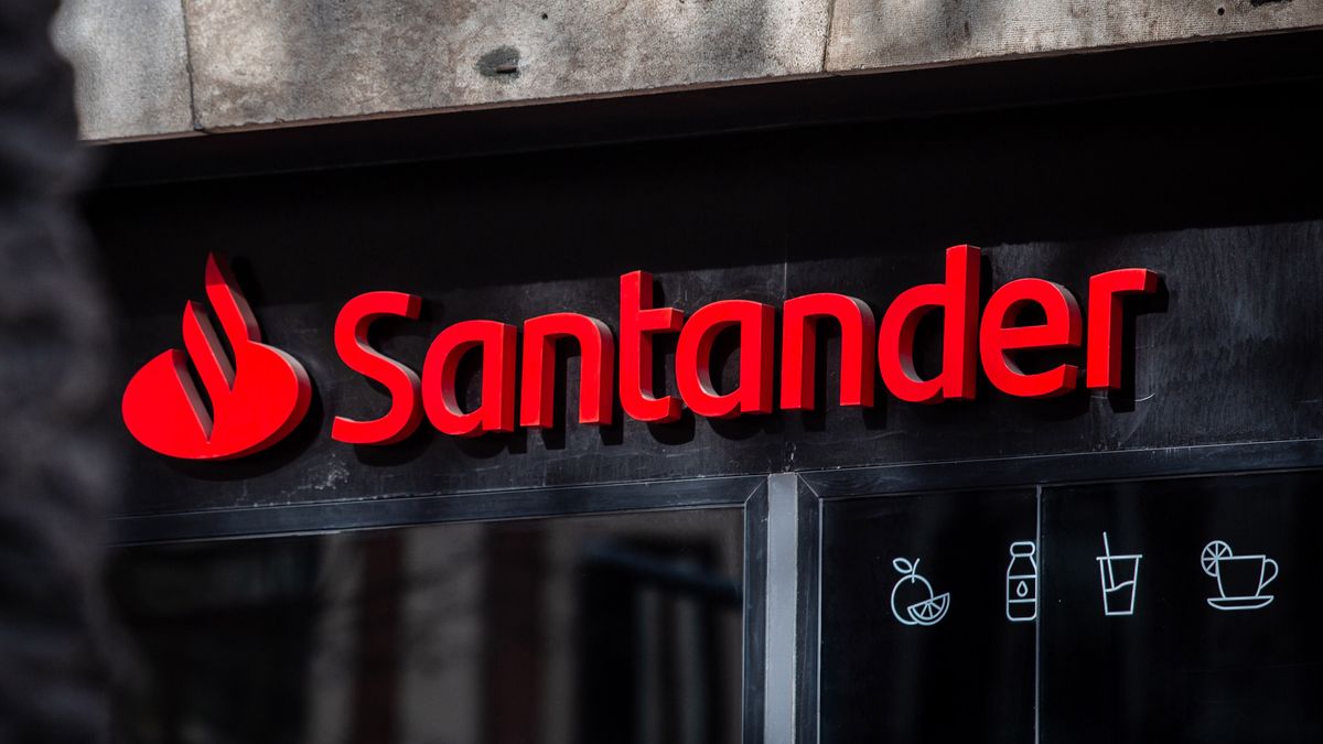 A sign above the entrance to a Banco Santander SA bank branch in Barcelona, Spain, on Monday, Jan. 31, 2022. Santander reports full year earnings on February 2. Photographer: Angel Garcia/Bloomberg via Getty Images
