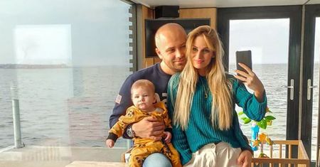 "Ślub od pierwszego wejrzenia": Adrian pokazał rodzinną sesję. To pierwsza zrobiona we czwórkę