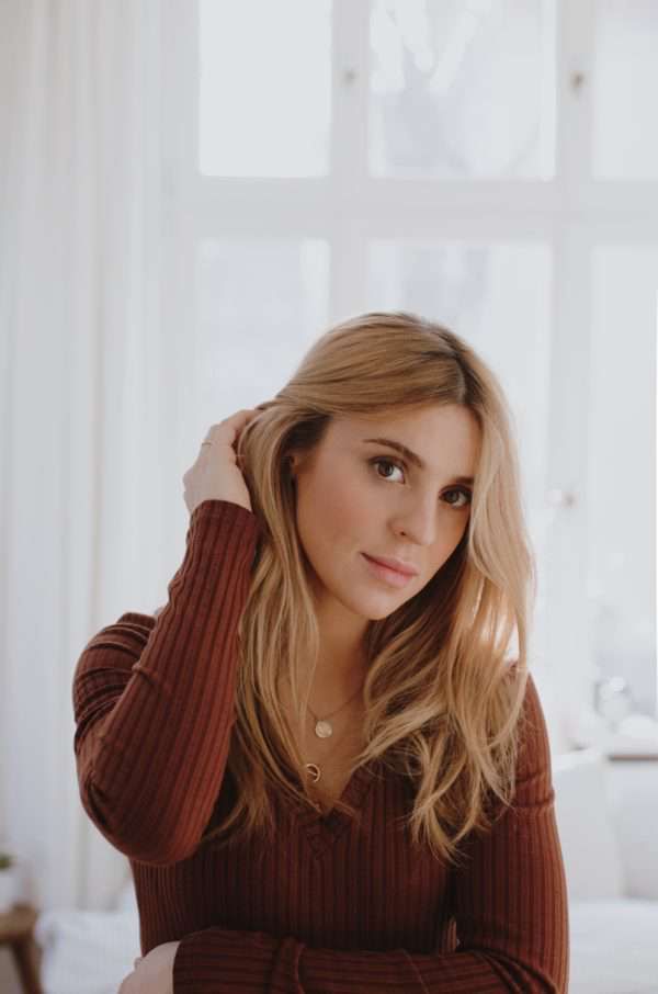 Kasia Tusk w obciśniętej sukience