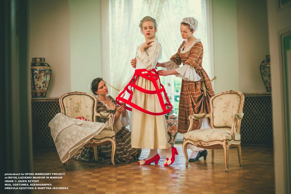 3 lata, 146 kostiumów, 50 lokalizacji i 15 epok Warszawy w fotografii kostiumowej Jacka Szychta 6