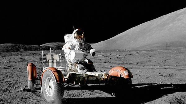 Impreza na Księżycu, czyli jak fajnie być astronautą [wideo] 1