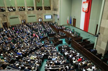 Tak wyglądałby Sejm. Duże przetasowanie za podium