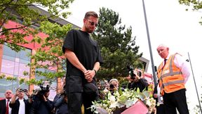 Pojawił się pod Anfield Road i płakał. Zdjęcia obiegły świat