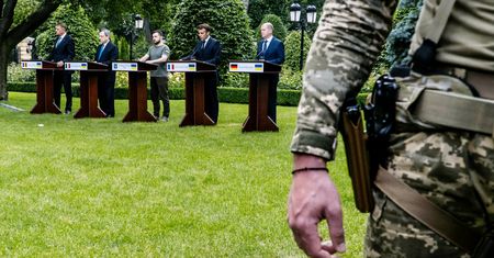 Padły ważne deklaracje po wizycie Macrona i Scholza w Kijowie. Gen. Skrzypczak: To klęska Putina