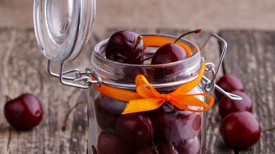 Wiśnie w puszce w wodzie (owoce i płyn)