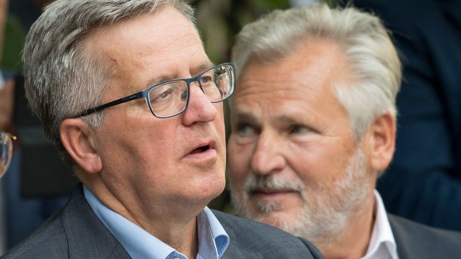 Ods?oni?cie pominika prof. Bartoszewskiego w Sopocie05.07.2020 Sopot Odsloniecie pomnika Wladyslawa Bartoszewskiego i debata Autorytet i przyzwoitosc w polityce  Fot. Wojciech Strozyk/REPORTER
N/z: Aleksander Kwasniewski
N/z: Bronislaw Komorowski
N/z: Tomasz GrodzkiWojciech Strozyk/REPORTER