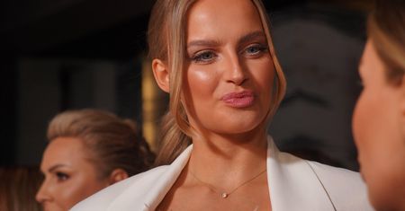 Suknia Karoliny Pisarek tylko wyglądała niewinnie. Jej cena zwala z nóg