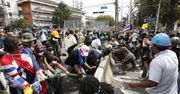 Protesty w Tajlandii. Rząd kazał policji wycofać się, by uniknąć dalszej przemocy