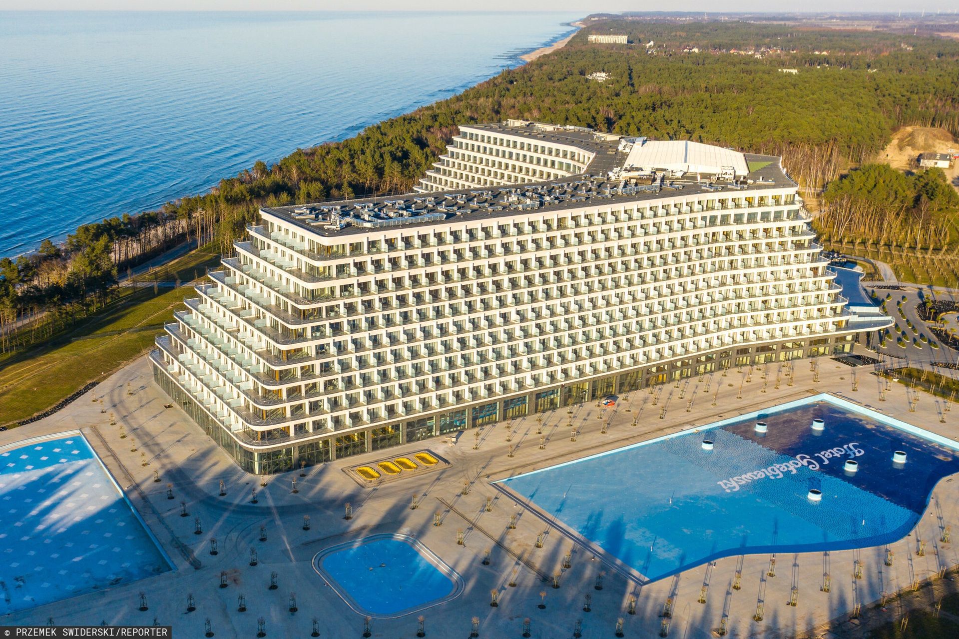 Szukają do pracy w nowym hotelu. Są ogłoszenia. Oto wymagania