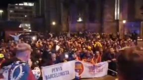 O tym jest głośno. Tak zachowywali się kibice Barcelony przed stadionem