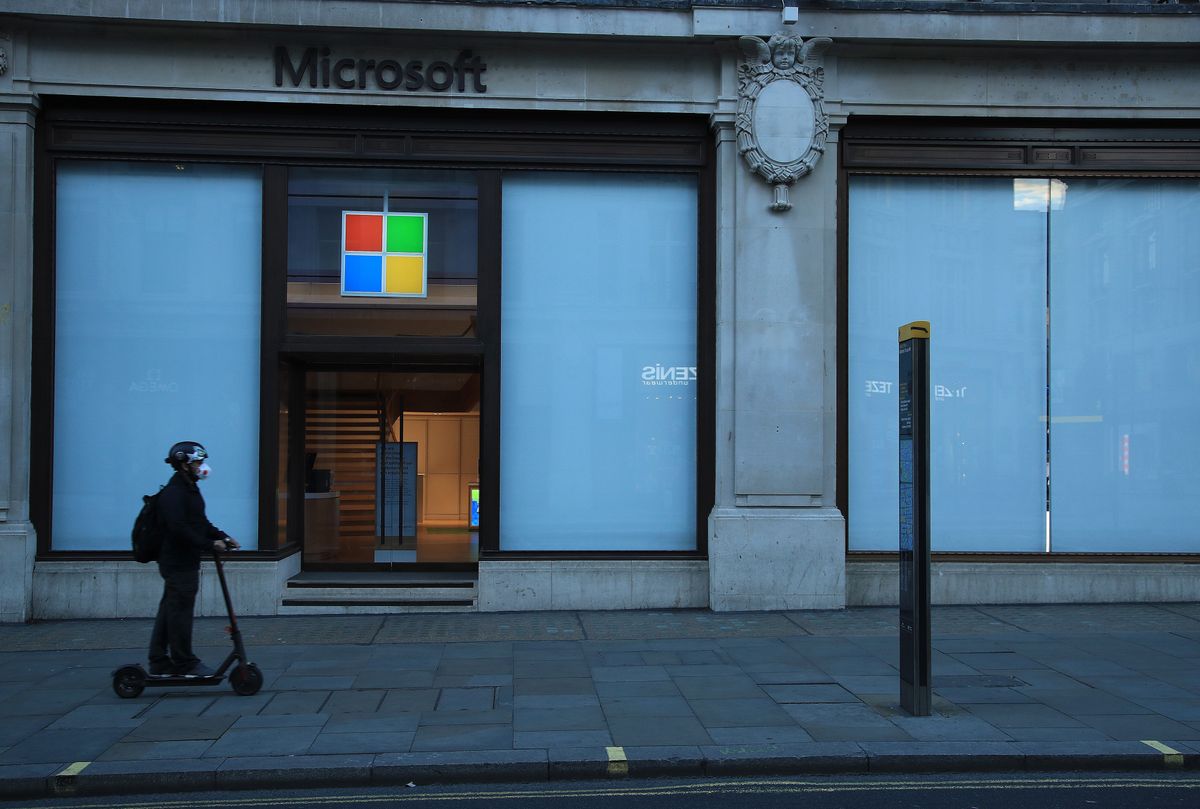 "Microsoft zainwestuje w Polsce miliard dolarów". Mateusz Morawiecki o nowych planach