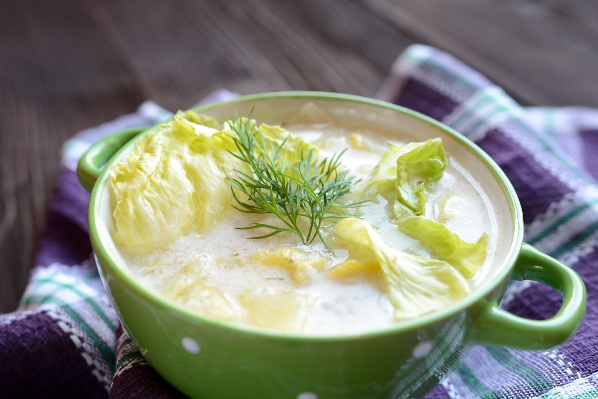 Sałacianka to zupa, która dawniej była popularna w Polsce 