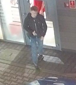 Policja publikuje zdjęcia poszukiwanego mężczyzny