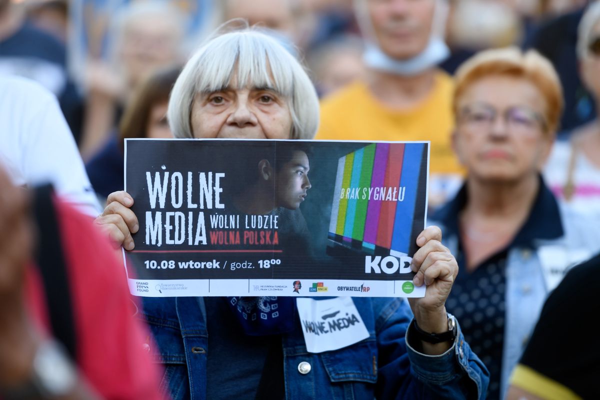 Wrocław. Protest przeciwko lex-TVN. "Bronimy wolnych mediów"