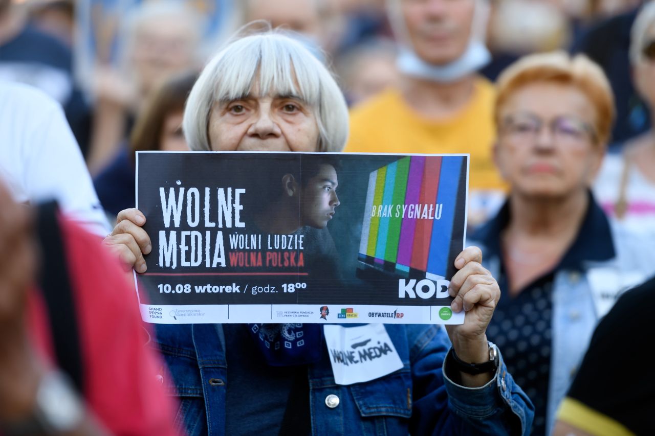 Wrocław. Protest przeciwko lex-TVN. "Bronimy wolnych mediów"