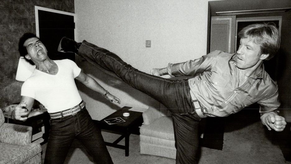 Chuck Norris jest sześciokrotnym mistrzem świata w karate