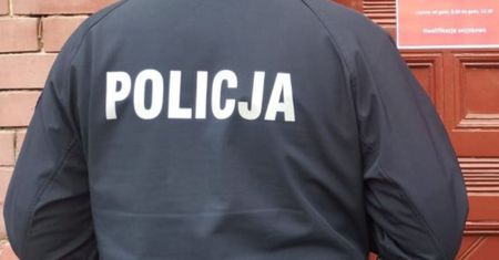 Policjant miał się dopuścić napaści seksualnej. "Został zawieszony"