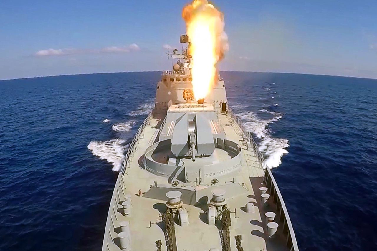 Rosja prowadzi manewry na Morzu Czarnym. Trwa ostrzał artyleryjski