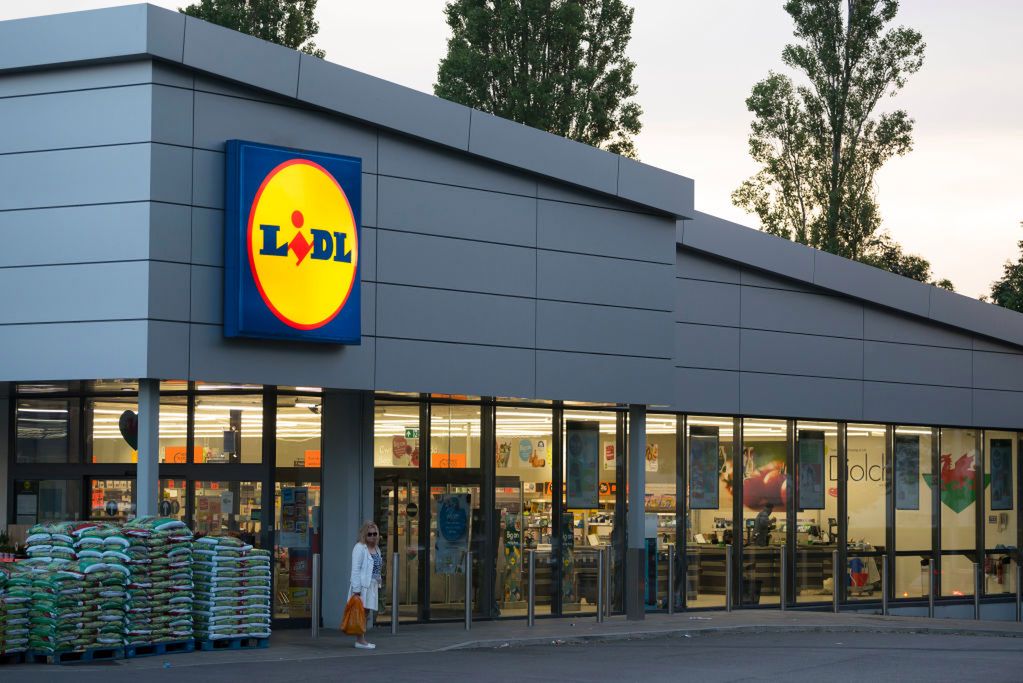 Nie, Lidl nie rozdaje słodyczy, a ty nie odbierzesz żadnego prezentu od Milki