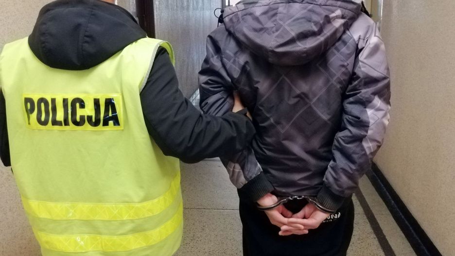 Siemianowice Śl. 30-latek znęcał się nad matką i swoimi wujkami.