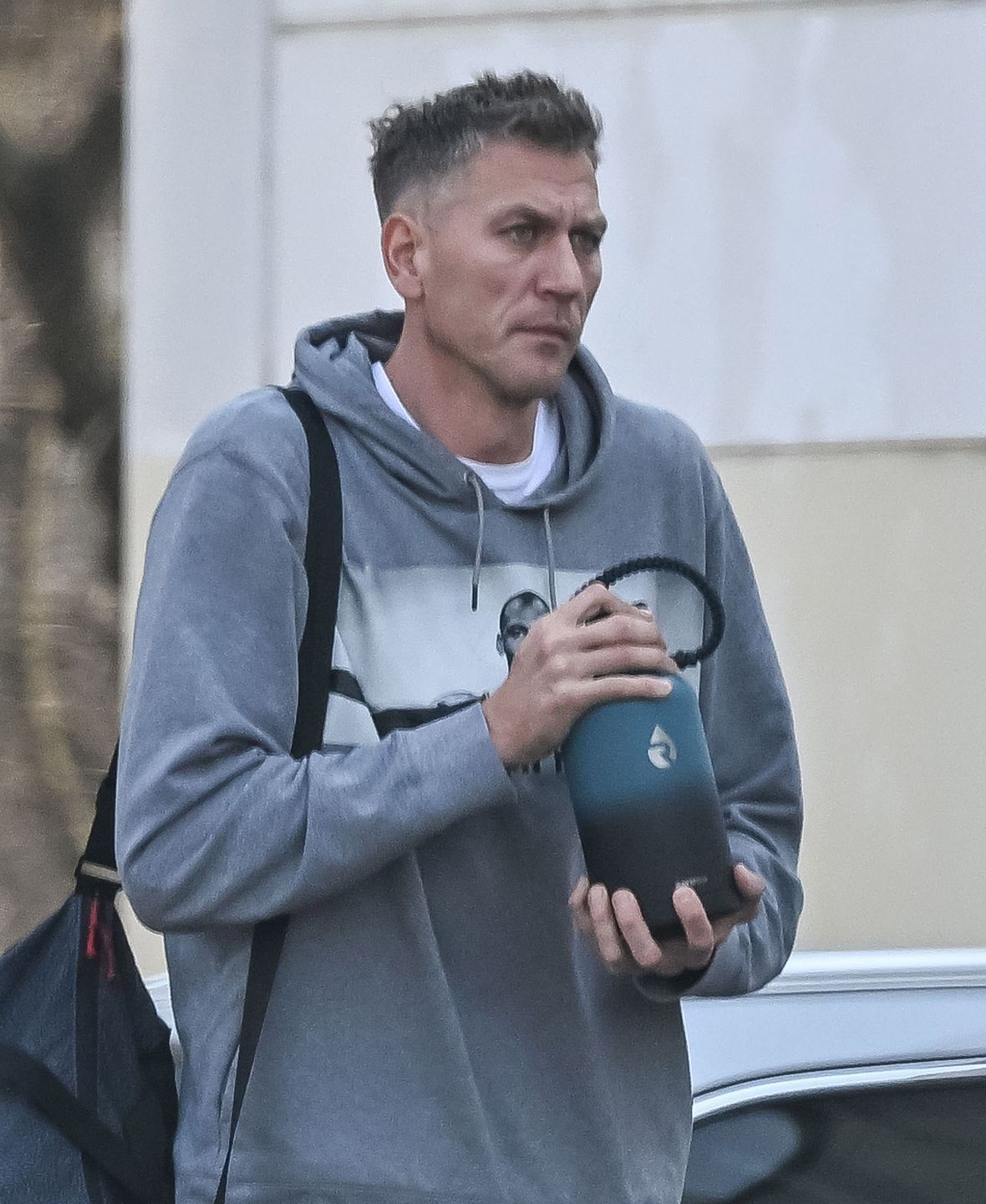 Cezary Trybański wozi się mercedesem za kilkaset tysięcy złotych