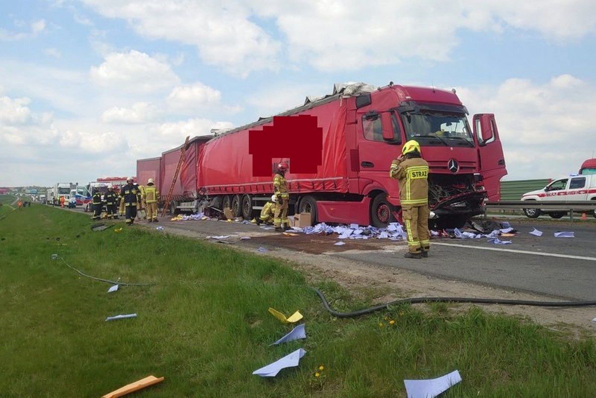 Ciężarówki, które brały udział w tragicznym zdarzeniu (Fot. KP PSP Strzelce Opolskie