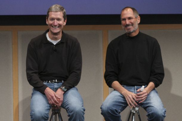 Nowy CEO po lewej, stary po prawej (fot. CNET)