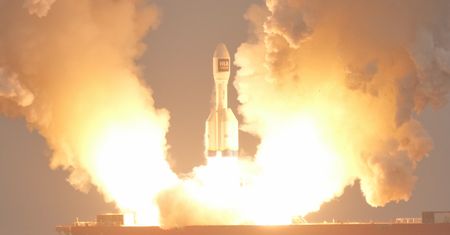 Chiny przyspieszają podbój kosmosu. 140 startów orbitalnych w 2026 r.