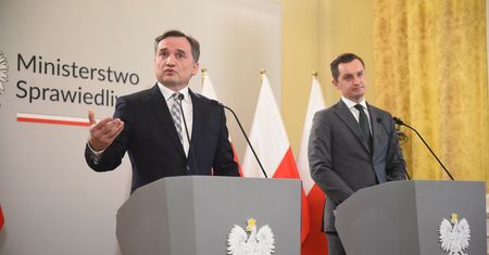 Śledztwo WP i TVN24. Lekceważąca reakcja ziobrystów i nierealny pomysł szefa sztabu PiS