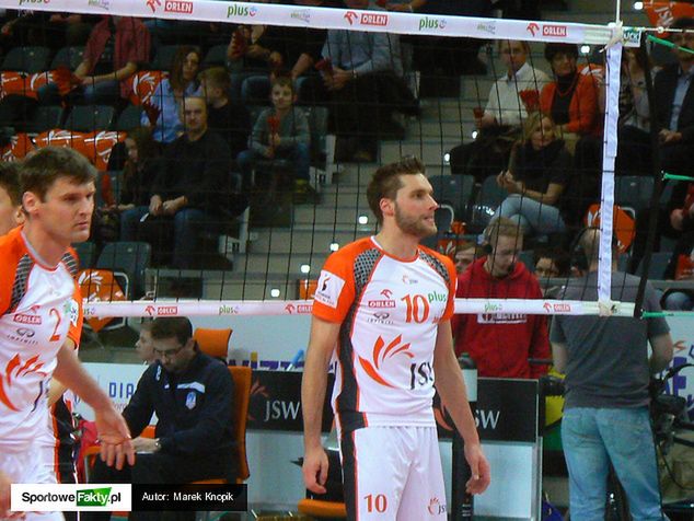 Atak Tischera z drugiej piłki to jego firmowe zagranie. Tym razem było jednak nieskuteczne.