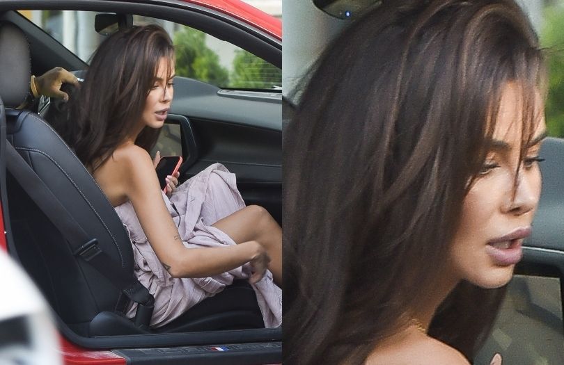 Naburmuszona Natalia Siwiec stroi miny, dyskutując z pasierbem 