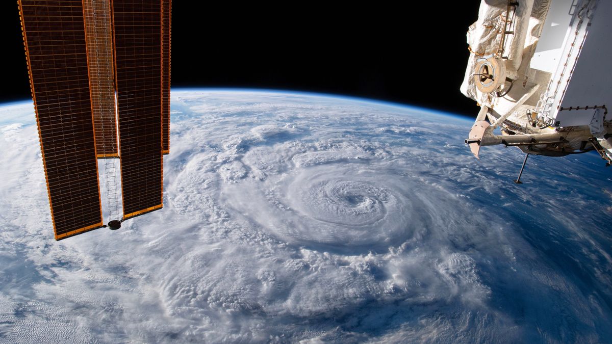 Zdjęcie dnia. Huragan Genevieve widziany z pokładu Międzynarodowej Stacji Kosmicznej 1