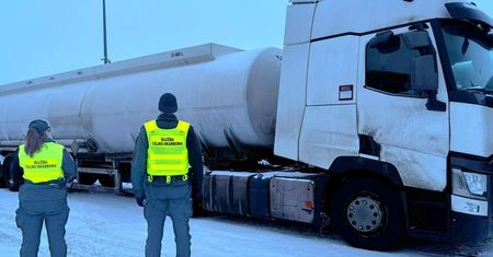 Nielegalny transport olejów. KAS zabezpieczyła 37 tys. litrów