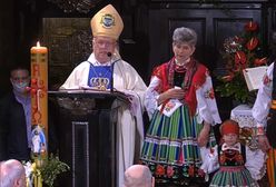 Pielgrzymka Łowicka doszła na Jasną Górę. Wzruszony biskup mówi o "panach piastujących władzę" i "policyjnych krukach"