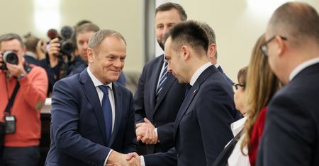 Pojawiła się okazja. Tusk uderzy w banki nowym podatkiem?