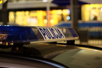 Ciało 20-latka w domu. Policja nabiera wody w usta. "Delikatna sprawa"