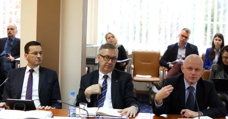 Wiceminister Szwed zapewnia: 12 zł/h pracy od września